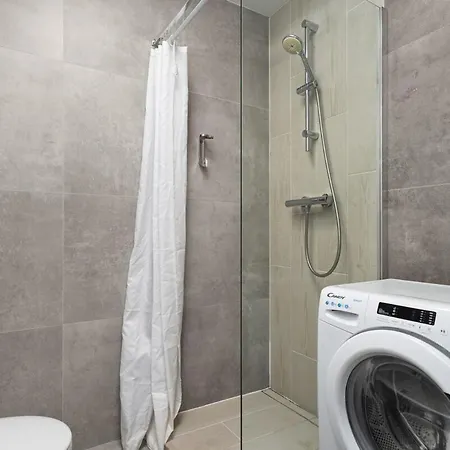 Urban Chic - Great Location- Stays-kredytowa